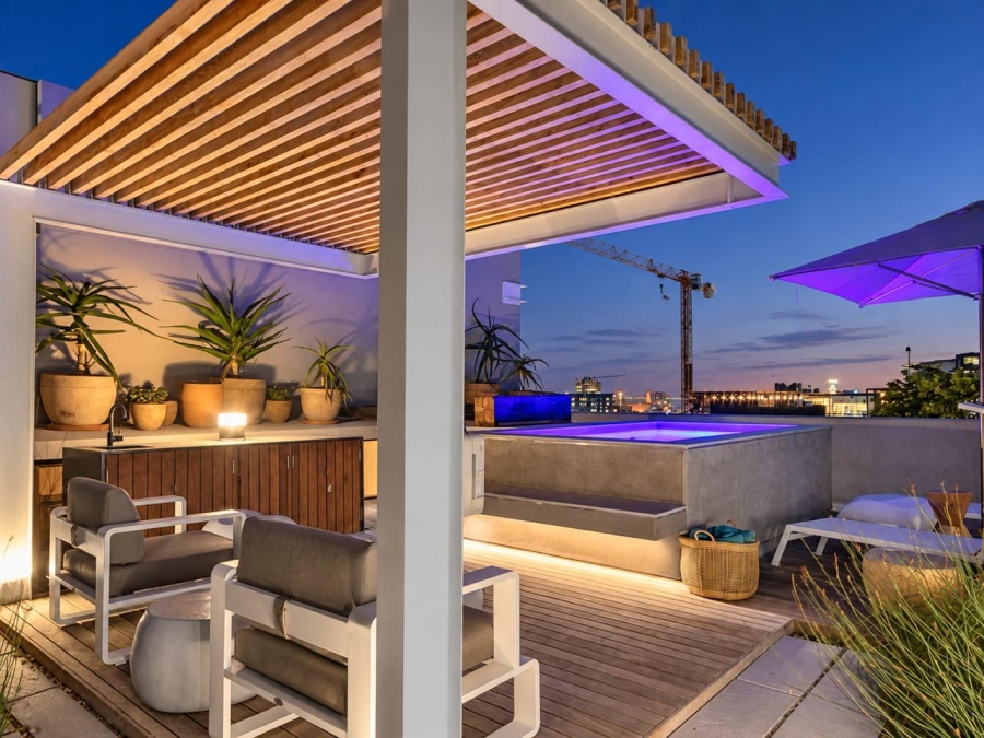 To Let 3 Bedroom Property for Rent in Green Point Western Cape